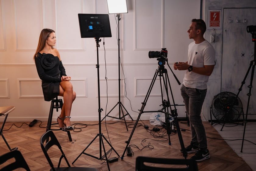 Zakulisowe wykonane podczas oficjalnej sesji fotograficznej