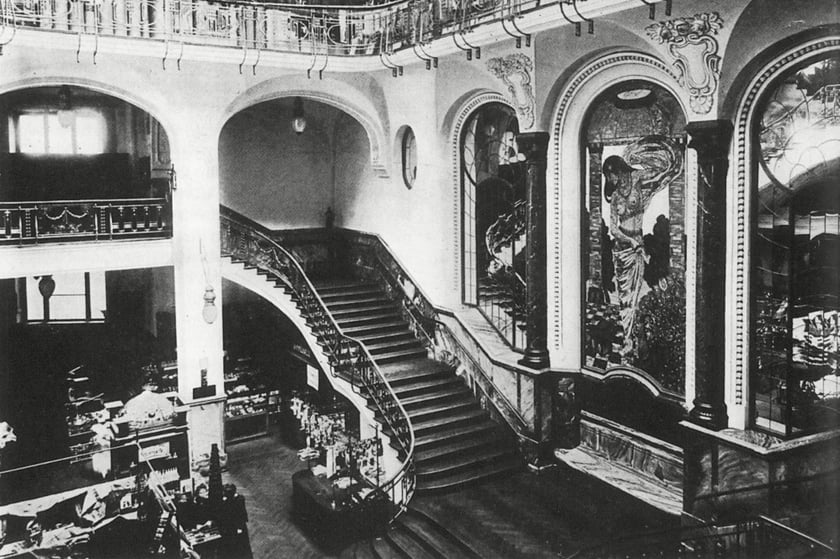 Wnętrze DH „Feniks", zdjęcie przedwojenne. Encyklopedia Wrocławia Wydawnictwo Dolnośląskie / fotopolska.eu