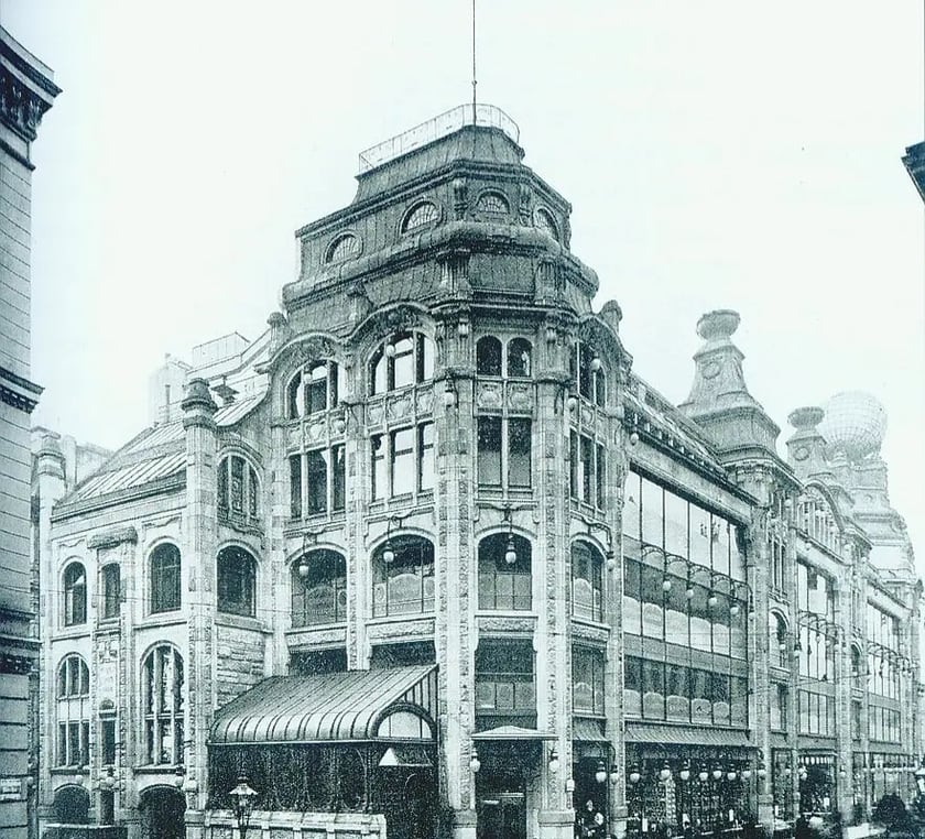 Rynek we Wrocławiu i DH Feniks