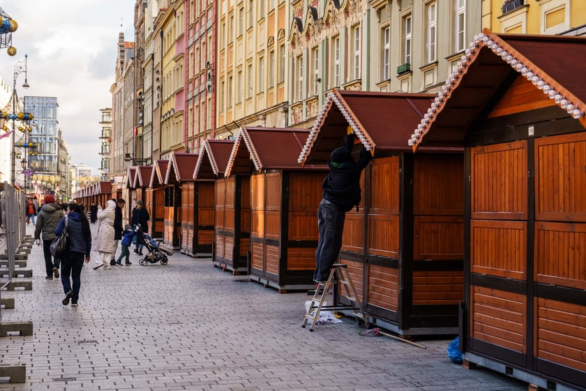W Rynku powstaje Wrocławski Jarmark Bożonarodzeniowy 2024