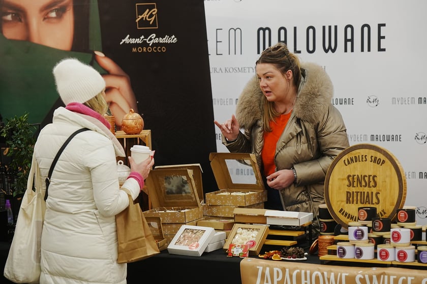 Na festiwalu Kupuj Świadomie w Czasoprzestrzeni można wybierać m.in. wśród słodkości, ozdób, ubrań i roślin