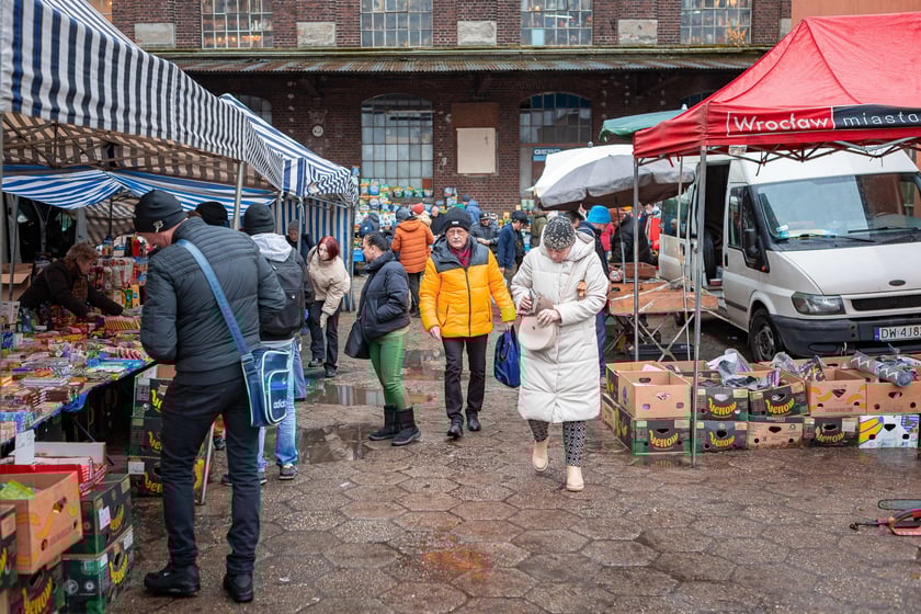 Targ "Na Młynie" - kupić tu można rzeczy zwykłe i te mniej zwykłe