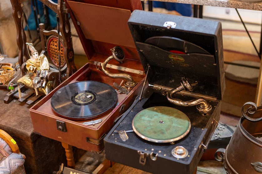 Targ "Na Młynie" - kupić tu można rzeczy zwykłe i te mniej zwykłe