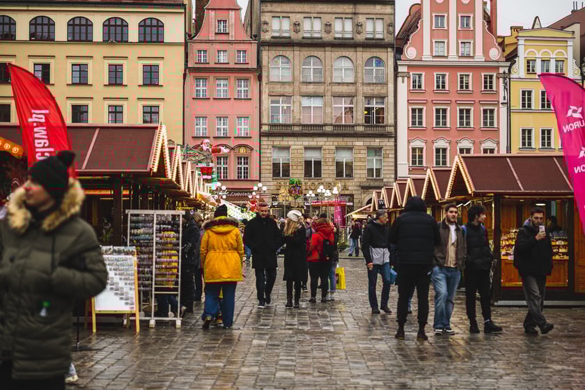 Wrocławski Jarmark Bożonarodzeniowy 2024 w dniu otwarcia (29 listopada)