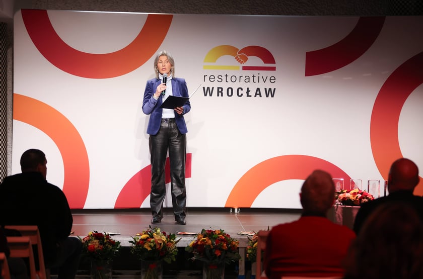 Gala Sprawiedliwości Naprawczej we Wrocławiu. Na zdjęciu wiceprezydent Wrocławia - Renata Granowska&nbsp;