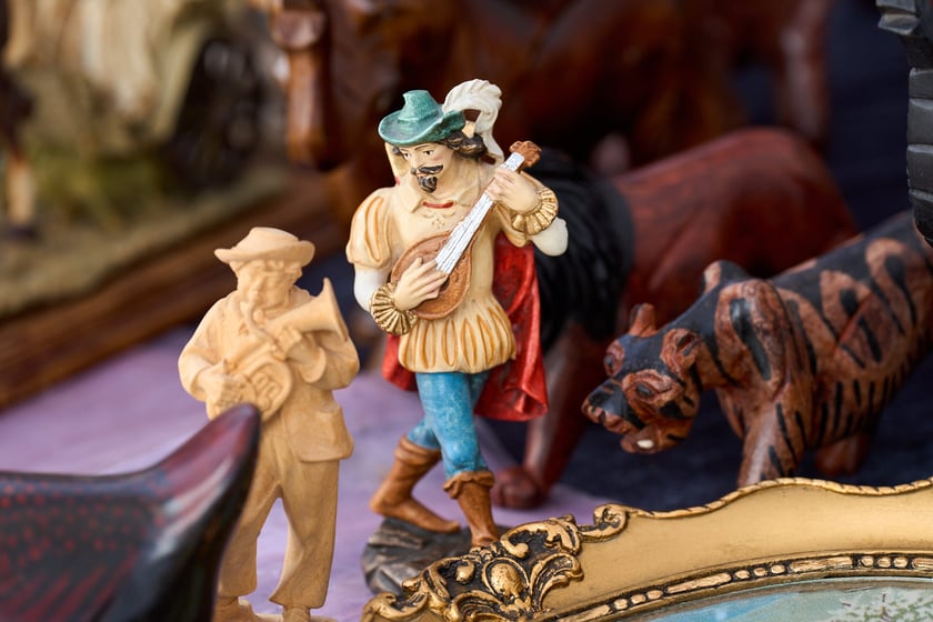 Giełda staroci pod katedrą św. Marii Magdaleny. Wrocław, 6-8.12.2024