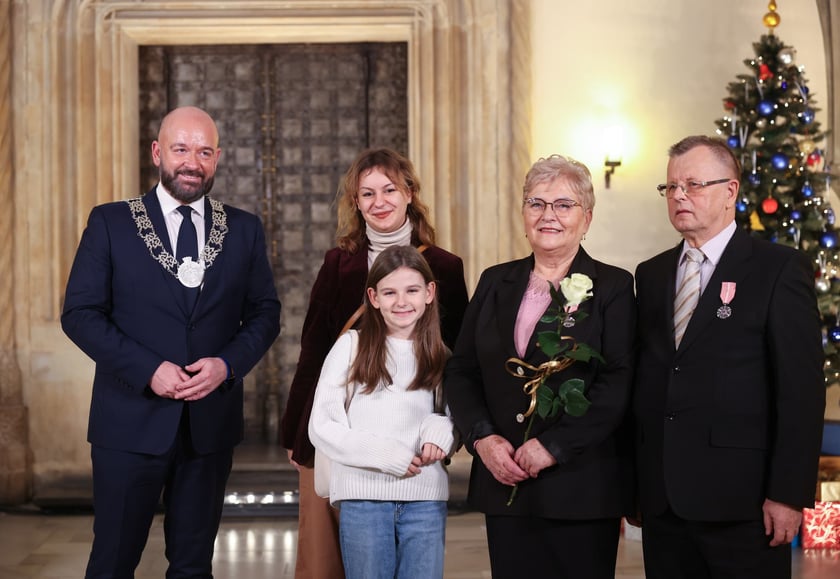 Sala Wielka Ratusza, spotkanie z parami z wieloletnim stażem, 9 grudnia 2024