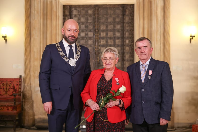 Sala Wielka Ratusza, spotkanie z parami z wieloletnim stażem, 9 grudnia 2024