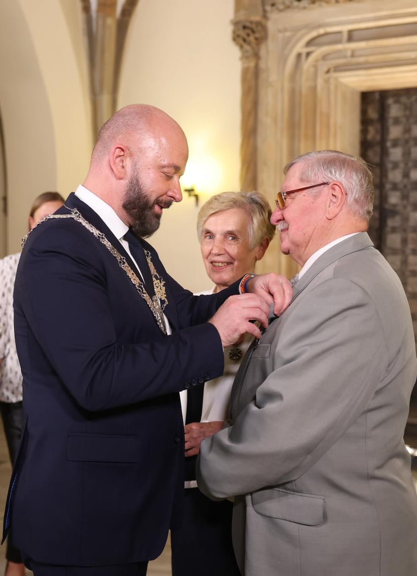 Sala Wielka Ratusza, spotkanie z parami z wieloletnim stażem, 9 grudnia 2024