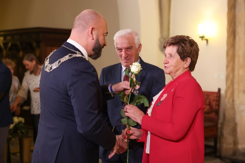 Sala Wielka Ratusza, spotkanie z parami z wieloletnim stażem, 9 grudnia 2024