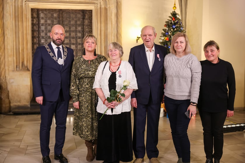 Sala Wielka Ratusza, spotkanie z parami z wieloletnim stażem, 9 grudnia 2024