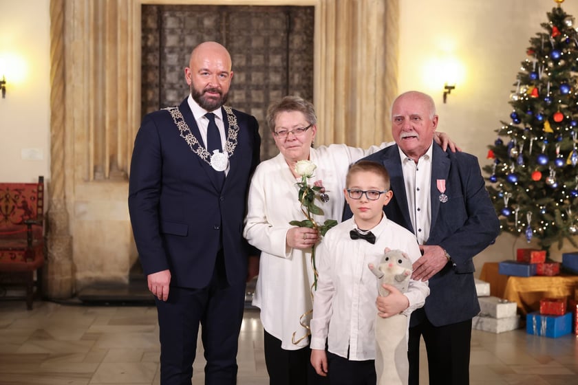 Sala Wielka Ratusza, spotkanie z parami z wieloletnim stażem, 9 grudnia 2024