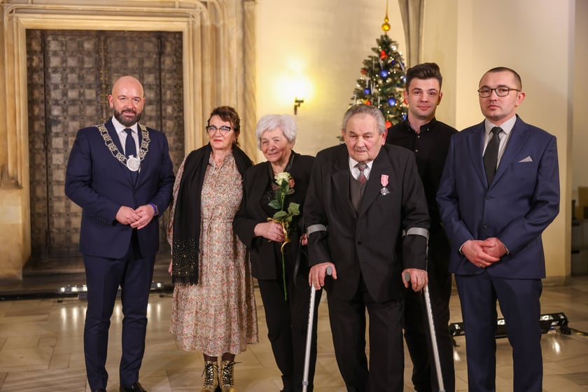 Sala Wielka Ratusza, spotkanie z parami z wieloletnim stażem, 9 grudnia 2024