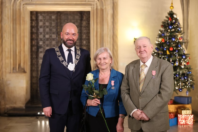 Sala Wielka Ratusza, spotkanie z parami z wieloletnim stażem, 9 grudnia 2024