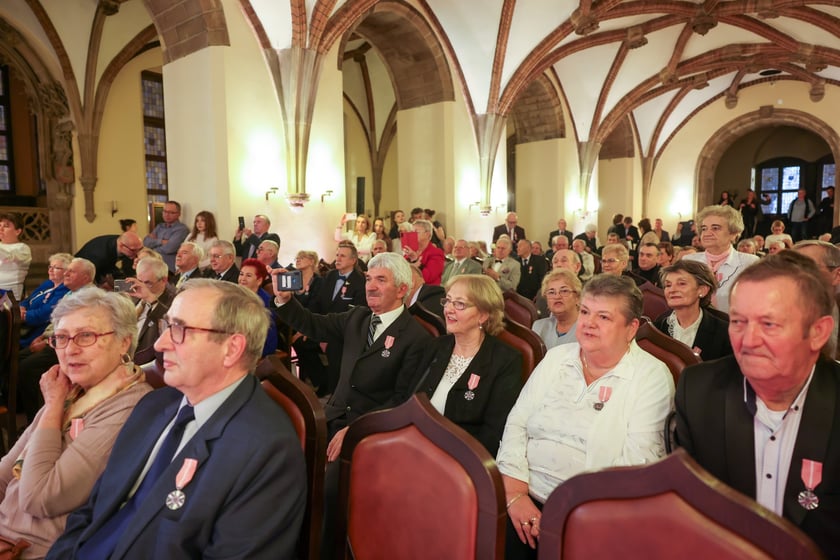 Sala Wielka Ratusza, spotkanie z parami z wieloletnim stażem, 9 grudnia 2024