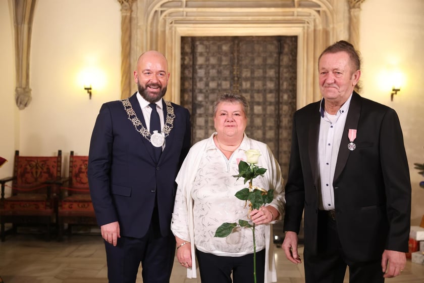 Sala Wielka Ratusza, spotkanie z parami z wieloletnim stażem, 9 grudnia 2024