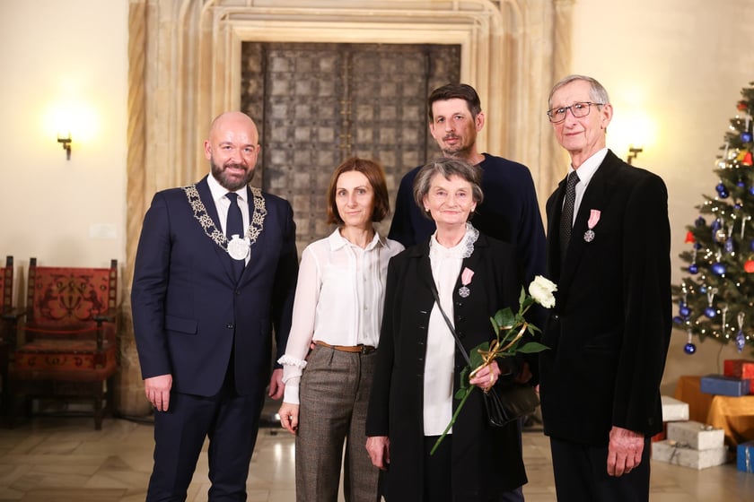 Sala Wielka Ratusza, spotkanie z parami z wieloletnim stażem, 9 grudnia 2024