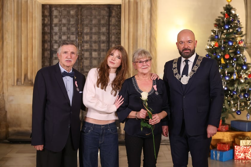 Sala Wielka Ratusza, spotkanie z parami z wieloletnim stażem, 9 grudnia 2024