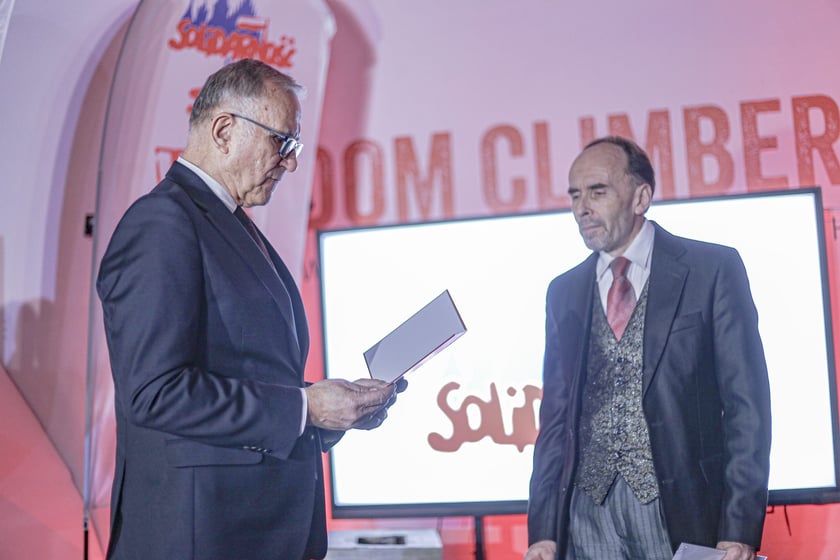 Gala Niezłomnych w CH Zajezdnia z okazji 43. rocznicy wprowadzenia stanu wojennego w Polsce