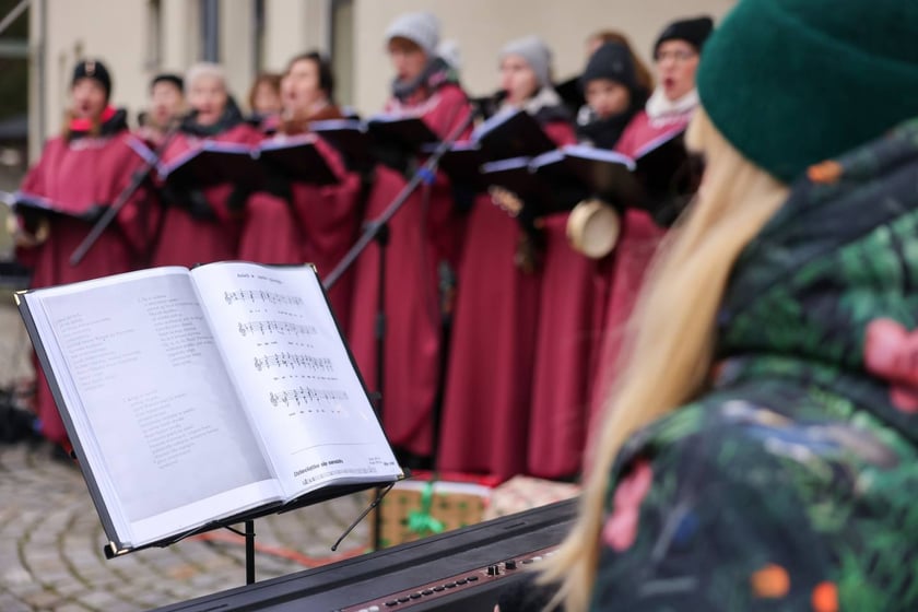 Wigilia Leśnicka na Złotnikach (przy Centrum Aktywności Lokalnej przy Wielkopolskiej 7)