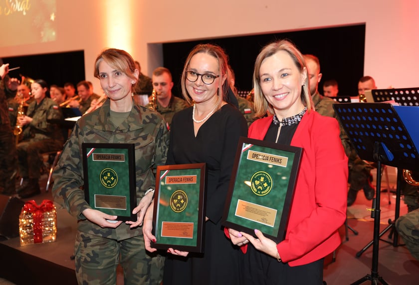 Wigilia dla żołnierzy Wojska Polskiego w Hali Stulecia.