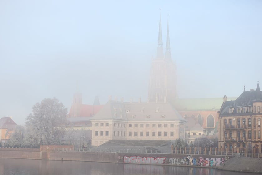 Wrocław we mgle - zdjęcia z poranka 29.12.2024 r.