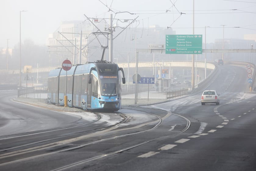 Wrocław we mgle - zdjęcia z poranka 29.12.2024 r.