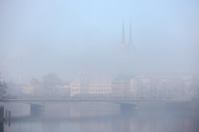Wrocław we mgle - zdjęcia z poranka 29.12.2024 r.