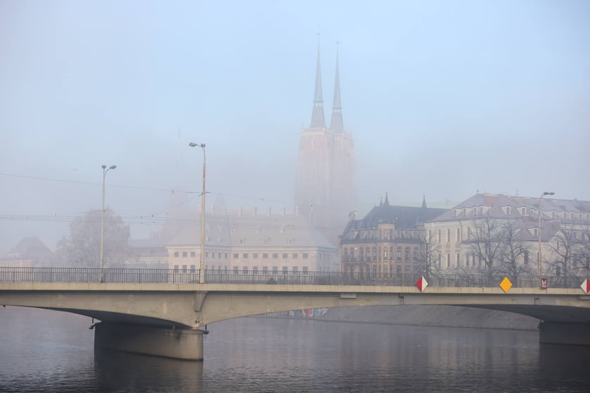 Wrocław we mgle - zdjęcia z poranka 29.12.2024 r.
