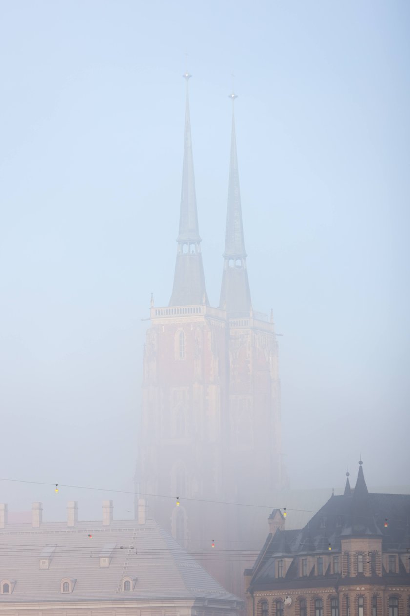 Wrocław we mgle - zdjęcia z poranka 29.12.2024 r.