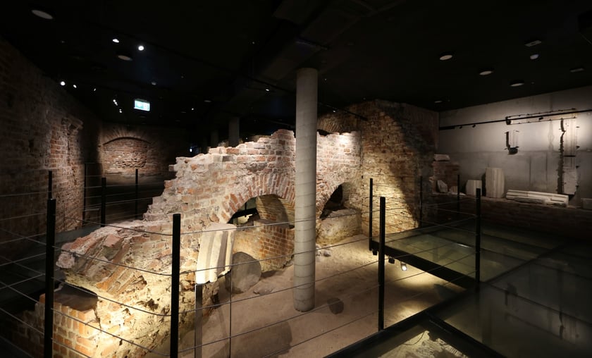 Udostępnione do zwiedzania ruiny zamku piastowskiego na Ostrowie Tumskim