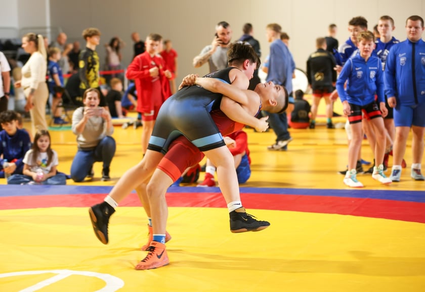 Zapasy, zawody w hali przy ul. Racławickiej