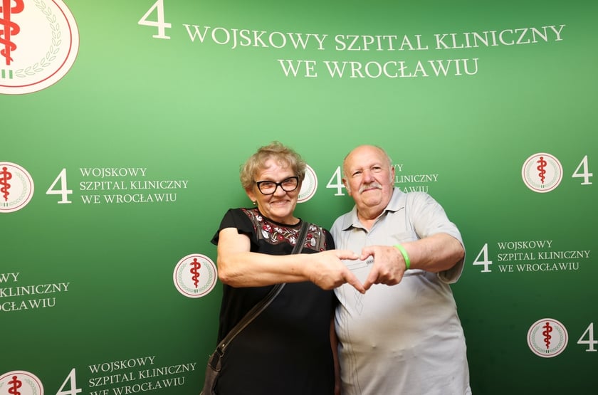 operacja na dwa zakochane serca w szpitalu wojskowym we Wrocławiu