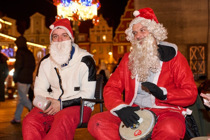 Sylwester 2024/2025 na wrocławskim Jarmarku Bożonarodzeniowym. Magiczne zdjęcia z Rynku