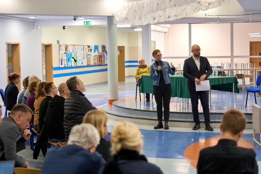Spotkanie prezydenta Jacka Sutryka z mieszkańcami osiedla Opor&oacute;w