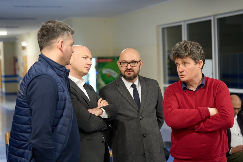 Spotkanie prezydenta Jacka Sutryka z mieszkańcami osiedla Opor&oacute;w