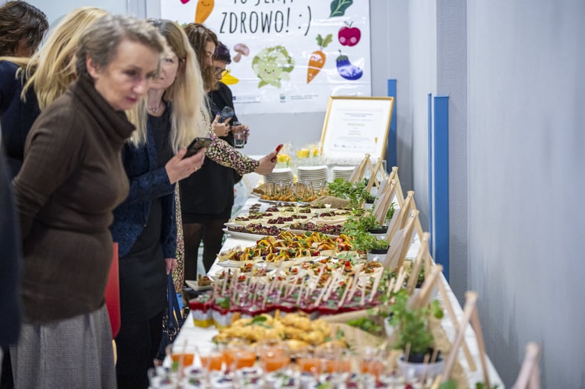 Wegetariańskie dania we wrocławskich placówkach oświatowych - inauguracja programu, 15.01.2025 r.