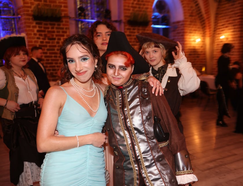 Studniówka Liceum Sztuk Plastycznych im. Stanisława Kopystyńskiego w Starym Klasztorze (18 stycznia 2025)