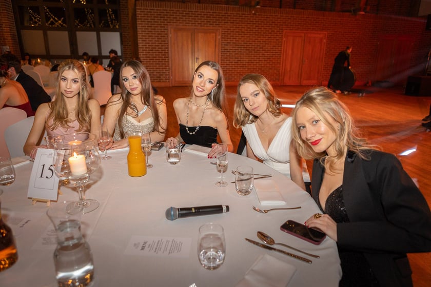 Studniówka LO nr III im. Adama Mickiewicza w Zamku Topacz (18.01.2025)