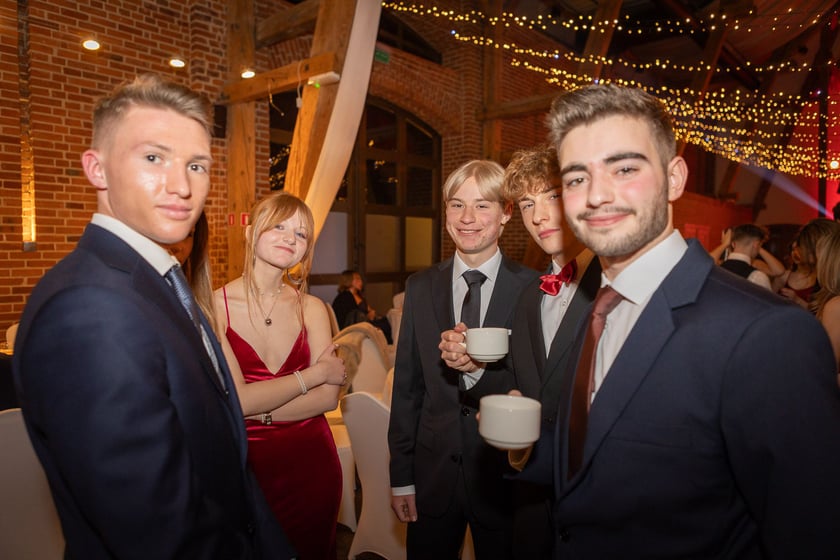 Studniówka LO nr III im. Adama Mickiewicza w Zamku Topacz (18.01.2025)