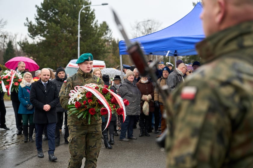 Uroczystości upamiętniające ofiary marszu śmierci. Wrocław, Leśnica, 23.01.2025