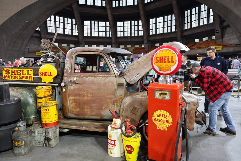 Zabytkowe samochody, motocykle i rowery custom obejrzymy na imprezie Kustomhead w Hali Stulecia