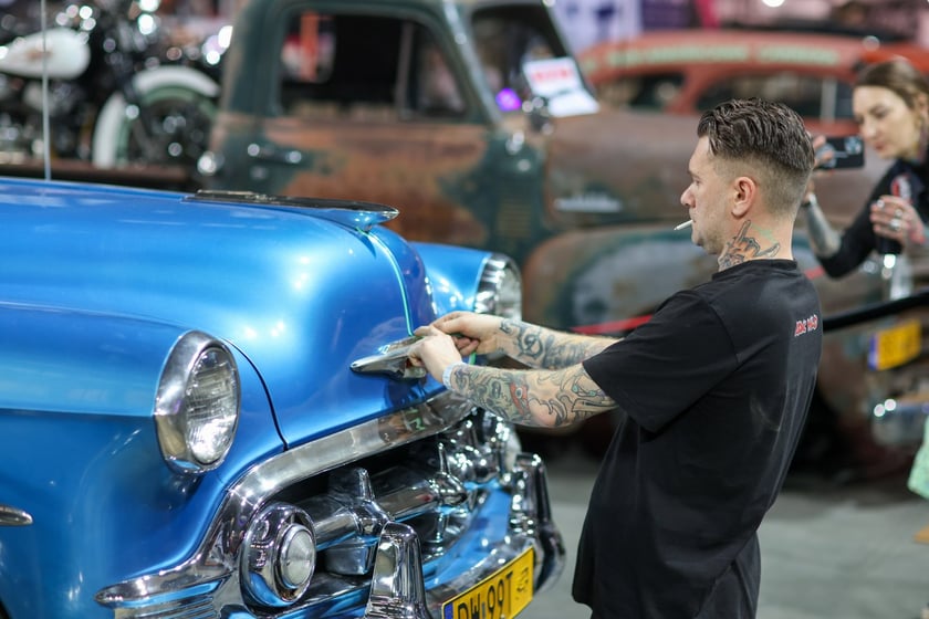 Zabytkowe samochody, motocykle i rowery custom obejrzymy na imprezie Kustomhead w Hali Stulecia