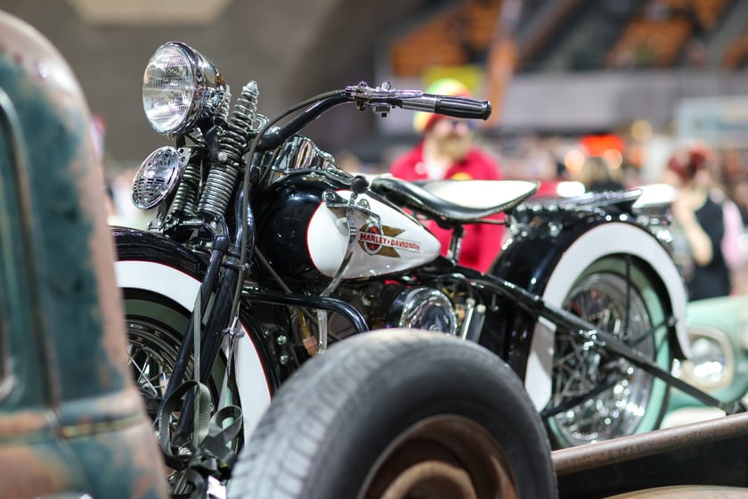 Zabytkowe samochody, motocykle i rowery custom obejrzymy na imprezie Kustomhead w Hali Stulecia