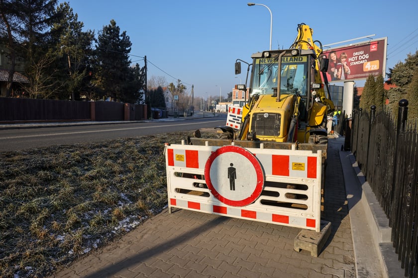 Awaria wodociągu w ul. Strachocińskiej - prace naprawcze