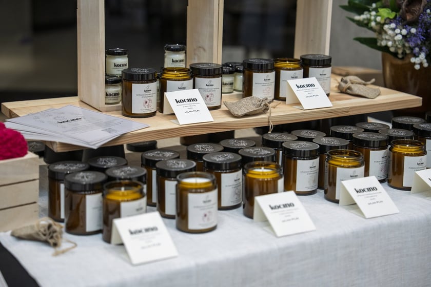 Uczestnicy Targów PupiLove w Pasażu Grunwaldzkim