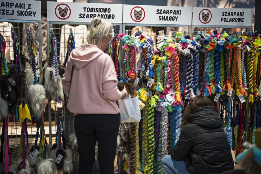 Uczestnicy Targów PupiLove w Pasażu Grunwaldzkim