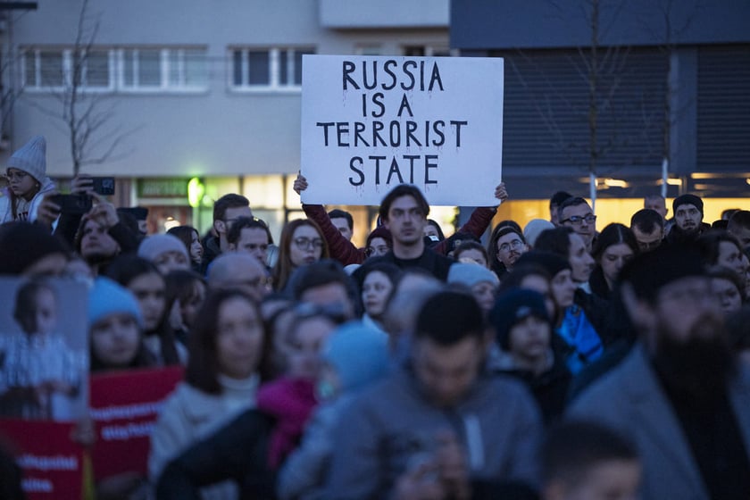 Wiec w trzecią rocznicę rosyjskiej napaści na Ukrainę. Plac Nowy Targ, 24 luty 2025