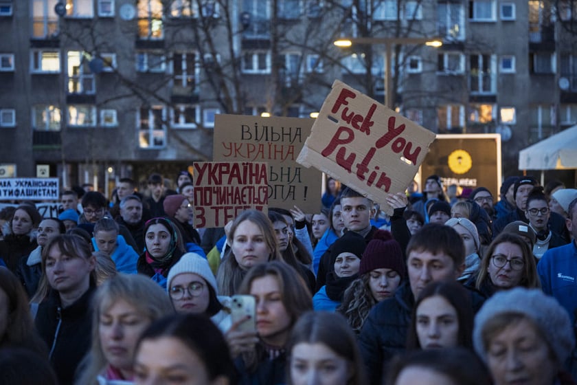 Wiec w trzecią rocznicę rosyjskiej napaści na Ukrainę. Plac Nowy Targ, 24 luty 2025