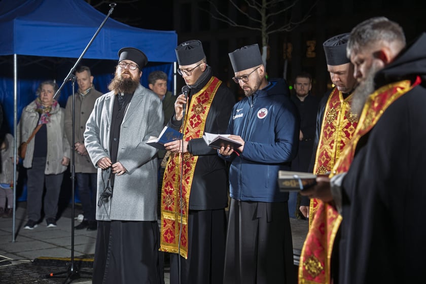 Wiec w trzecią rocznicę rosyjskiej napaści na Ukrainę. Plac Nowy Targ, 24 luty 2025